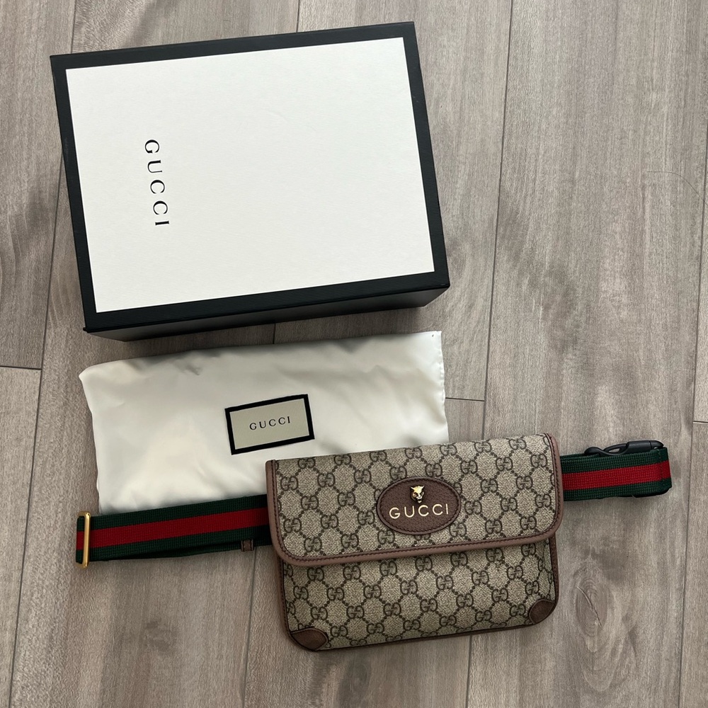 GUCCI NEO VINTAGE GG SUPREME BELT BAG